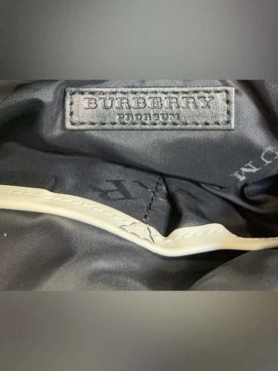 Burberry Prorsum 🌟RARE🌟 White Leather Tassel Adjustable Crossbody Bag - Picture 5 of 5